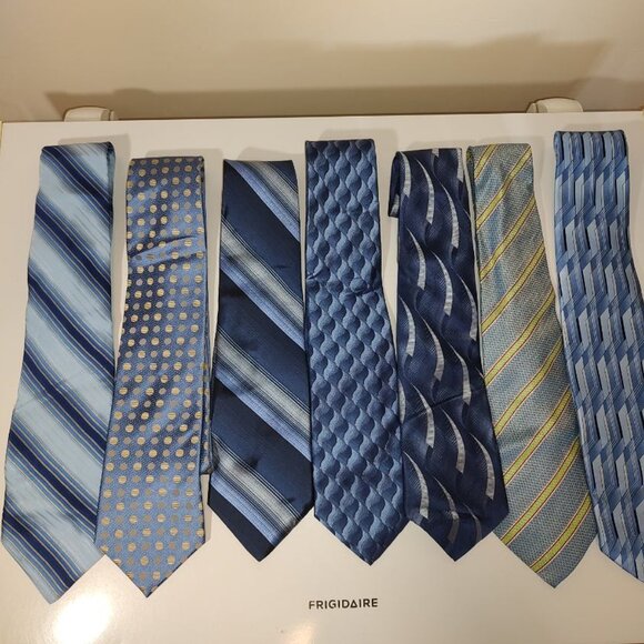 7 Vintage Silk Ties Stafford-Arrow, etc (1 has a small Stain) 6 Good Condition. - Picture 2 of 15